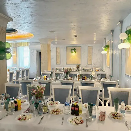 Family Lazur Hotel Kiustendił