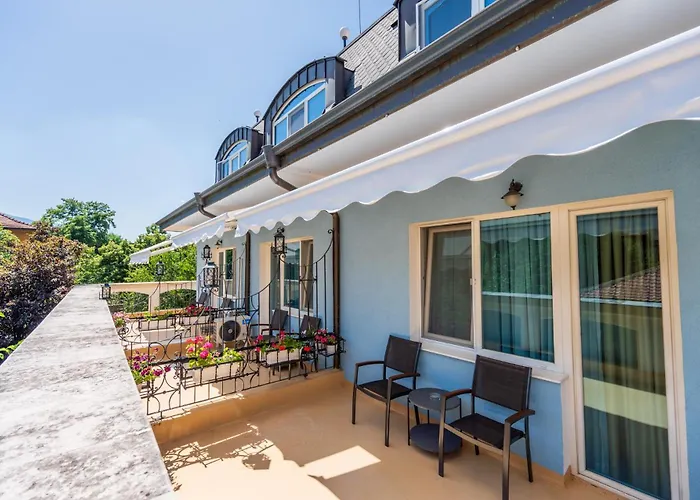 Hotel Family Lazur 3*